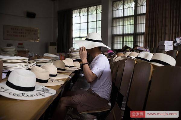 他选择了传说中“淘宝大学”，毕业季暴收百万
