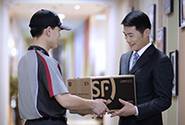 顺丰员工开立约2万个账户买入自家股票
